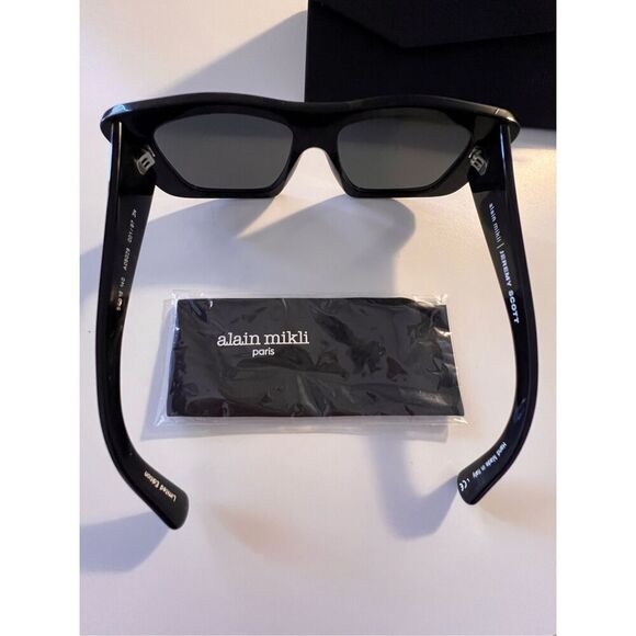 Alain Mikli Women\'s 5029 Rectangle Sunglasses main image 5
